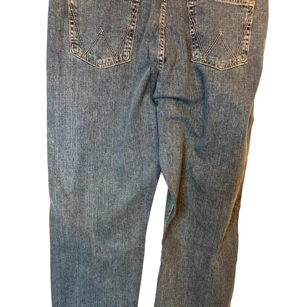 NWT Wrangler 36X34 Mens Relaxed Fit Jeans Blue Denim Classic Style - Picture 8 of 12